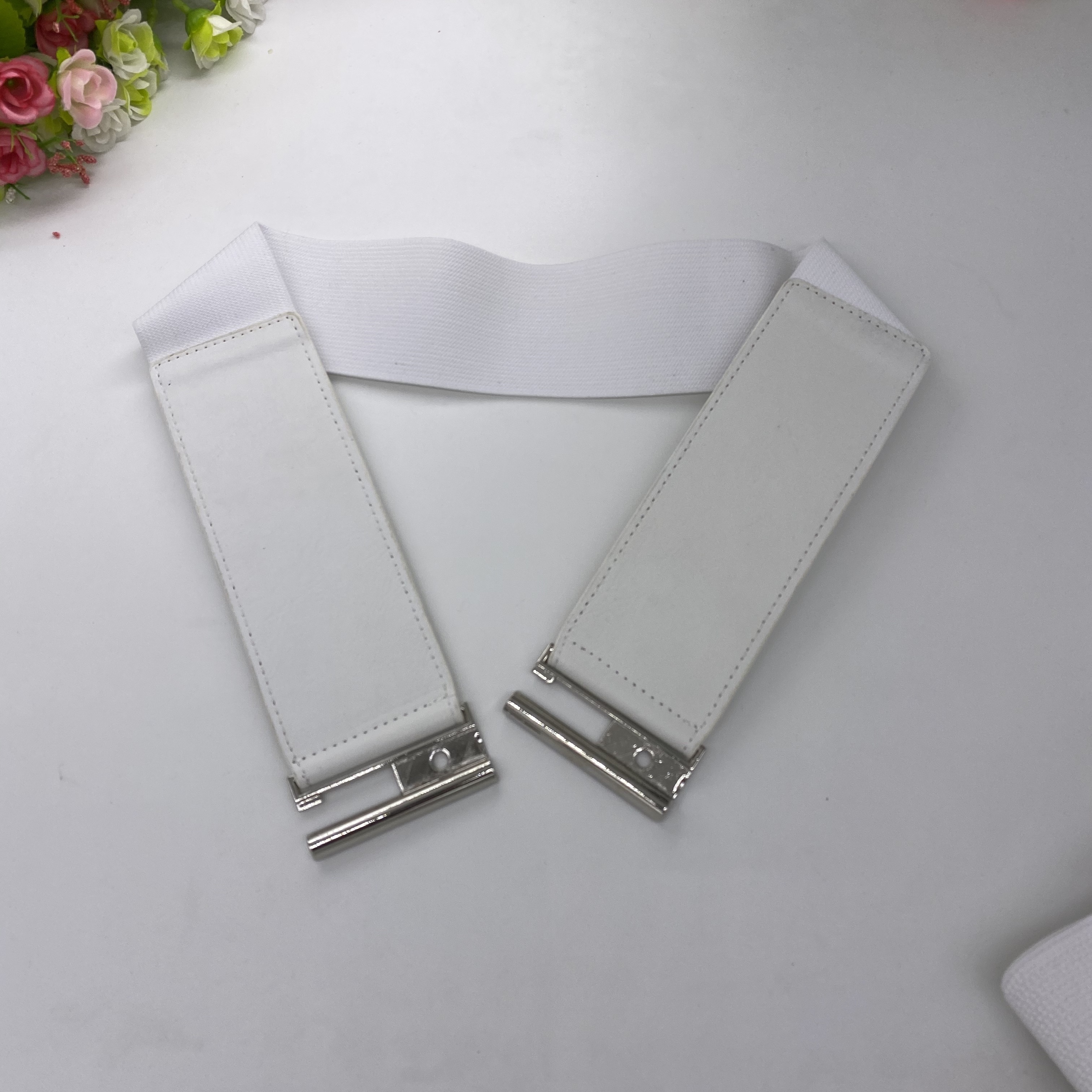 Source Factory: Women's Elastic Buckle Waist Seal Belt Item Picture