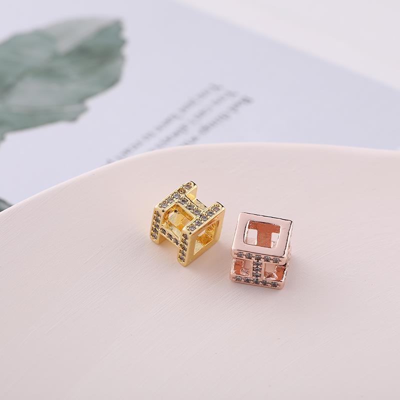 Creative H-shaped cube personalized full-diamond fashion pendant accessory live-streaming on Kuaishou Internet Bestseller Factory direct sales (Single pendant without chain) Item Picture