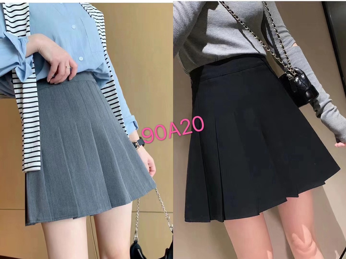 Pleated skirt