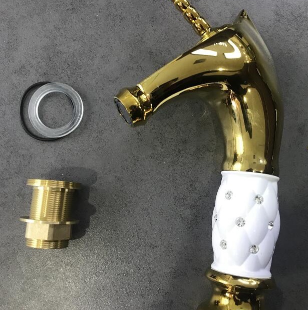 Venta directa de fábrica cabeza de caballo unicornio lavabo grifo frío caliente mezcla de agua personalidad nuevo modelo de mesa lavabo grifo