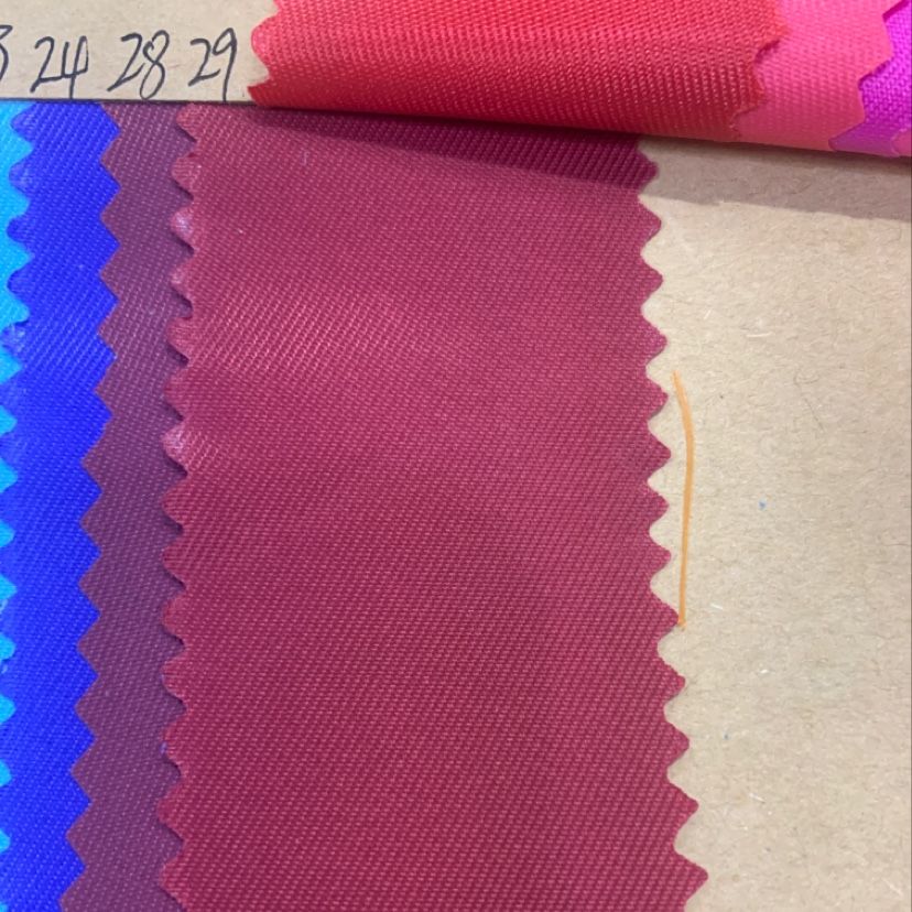 厂家直销皮革大量现货高中低档箱包沙发鞋材面料230斜纹PA29号色详情图1