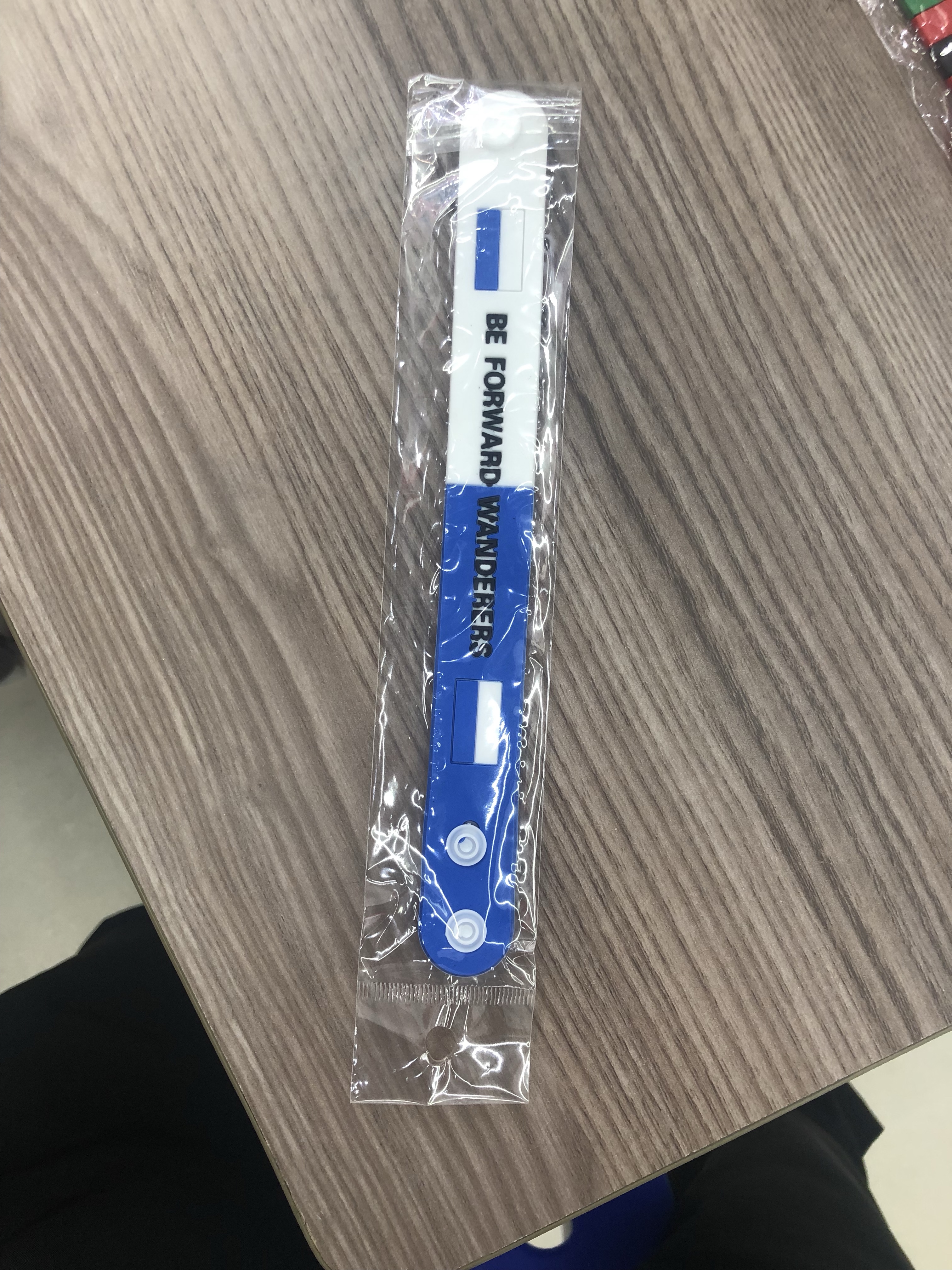 حزام اليدين الثنائي اللون PVC details Picture