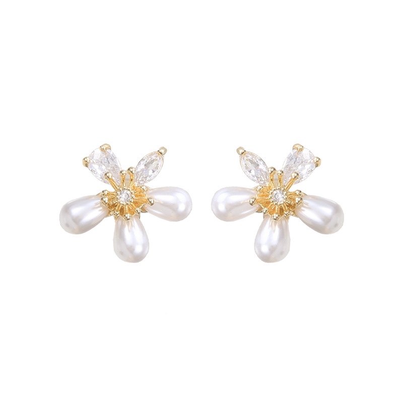 Super Fairy Little Flower Exquisite S925 Silver needle Daisy Stud Earrings, new Korean sweet pearl earrings, small fragrance style earrings, women's pomelo ears undefined