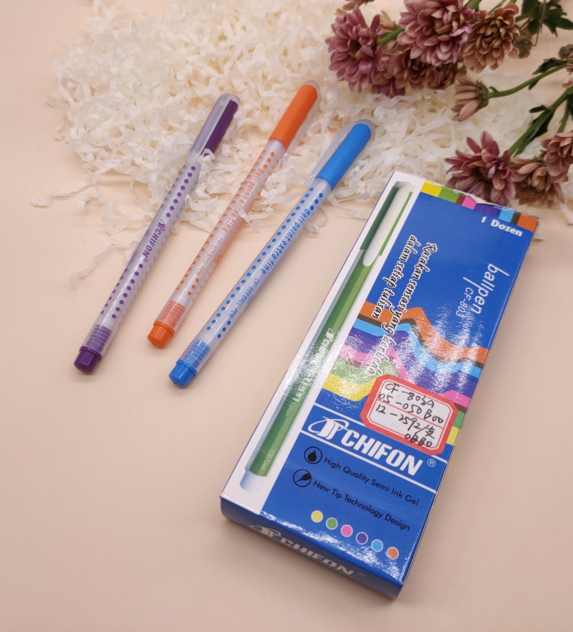 Fine stick ballpoint pen student oil pen small fresh ballpoint pen full figure