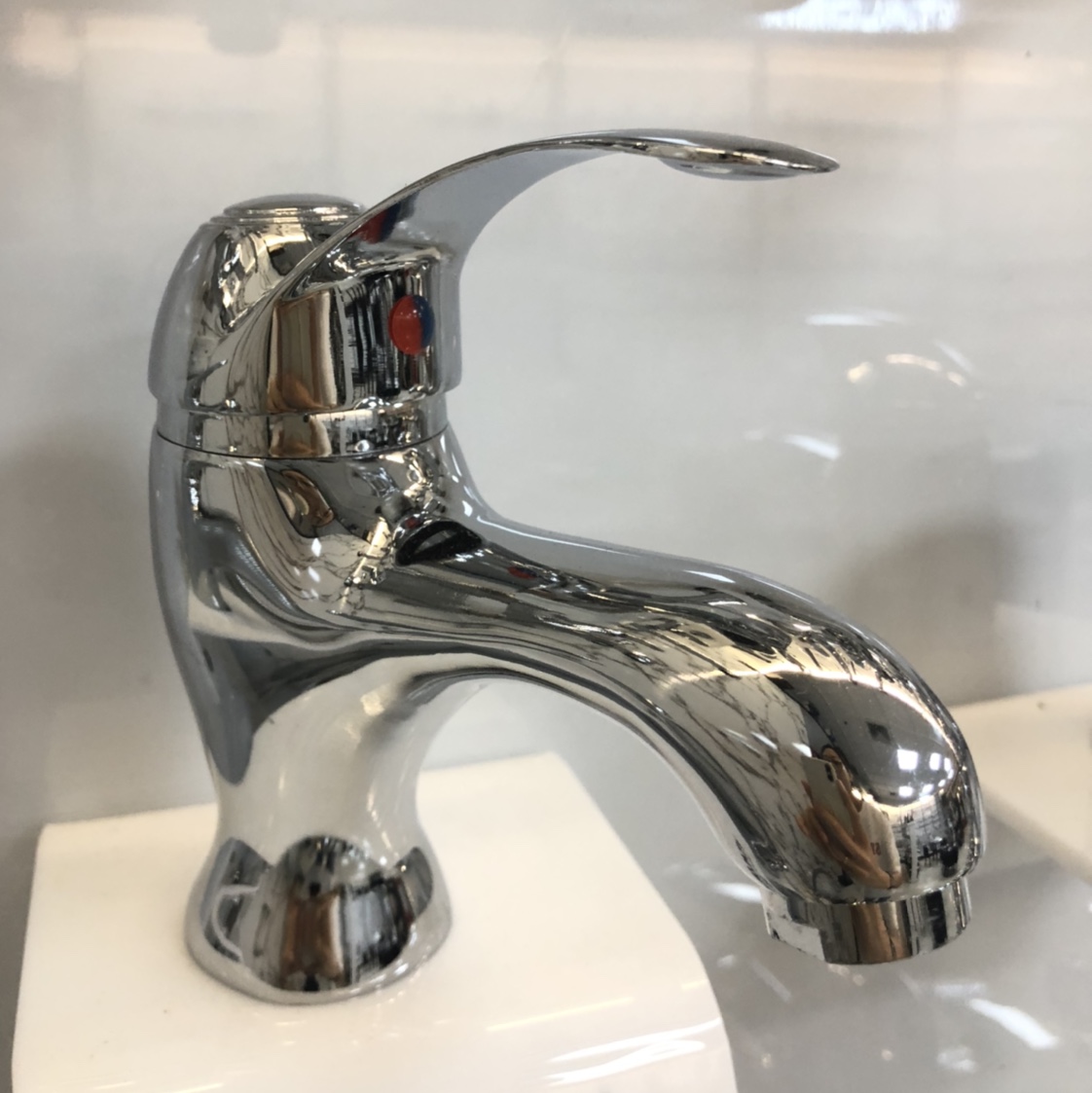 花瓶单孔，洗脸盆龙头