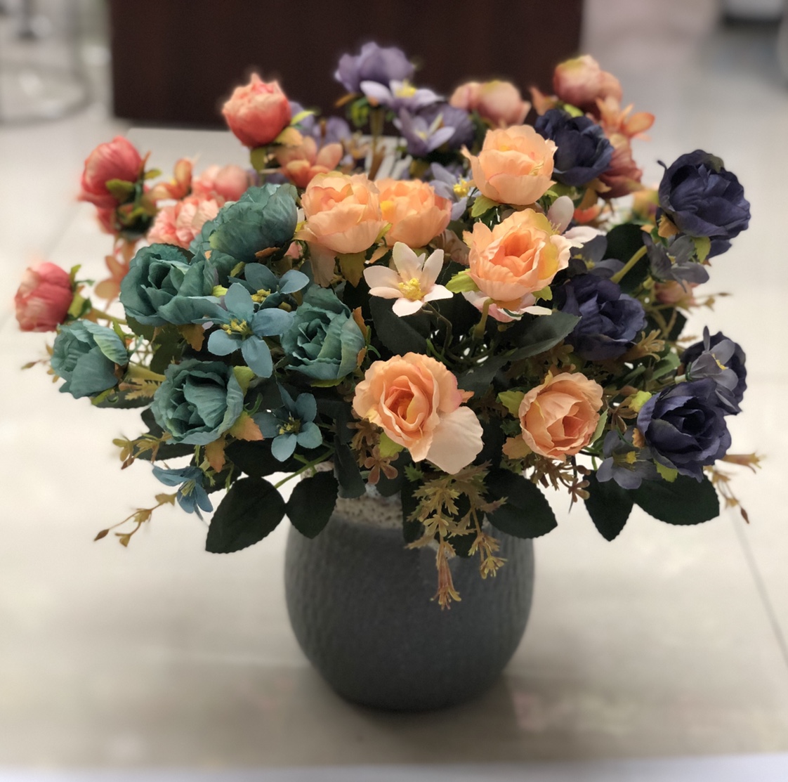 6头兰花外迎春蕾