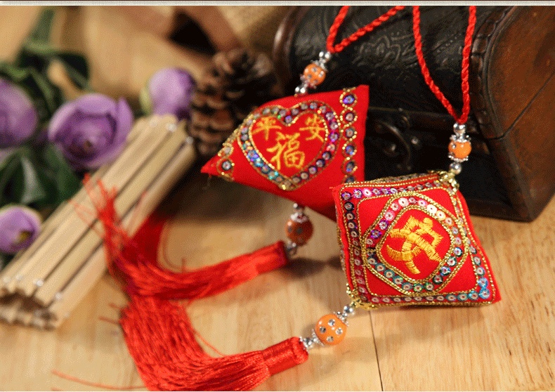 Dragon Boat Festival zongzi mosquito repellent sachets, zongzi cart hanging sequined embroidered sachets, custom-made traditional Chinese medicine mugwort sachets Application Scenario