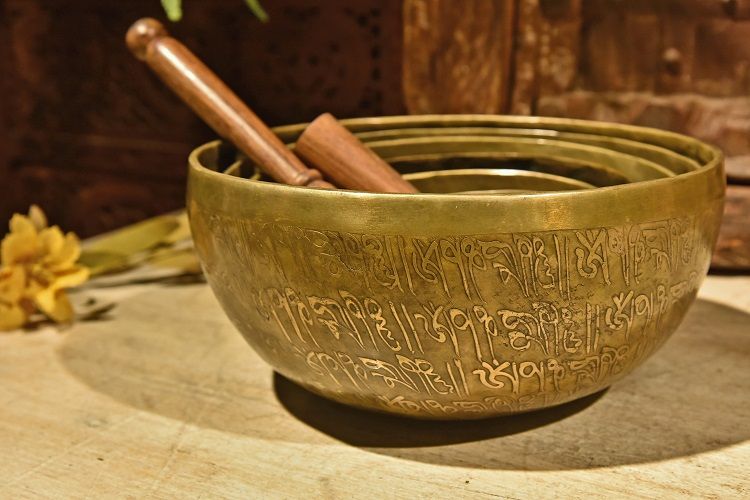 Handcrafted copper engraved old singing bowl 2 details Picture