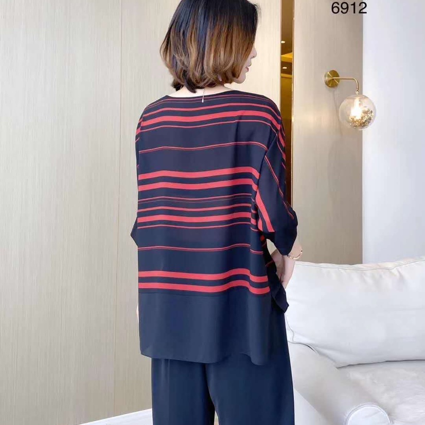 Web celebrity hot style woolen sweater thumbnail