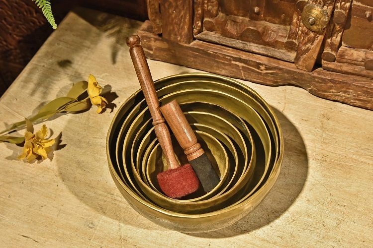 Handcrafted copper engraved old singing bowl 2