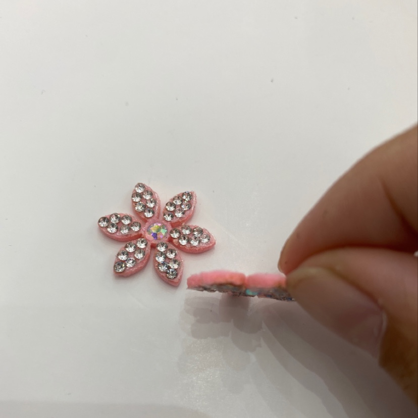 Small hexagonal ultrasonic accessory, jewelry, headwear color, Ding Xiao cloth flower, handcrafted decorative flower, small hexagonal ultrasonic accessory, jewelry, headwear color, Ding Xiao cloth flower, handcrafted decorative flower, small hexagonal ultrasonic accessory, jewelry, headwear color Specification image