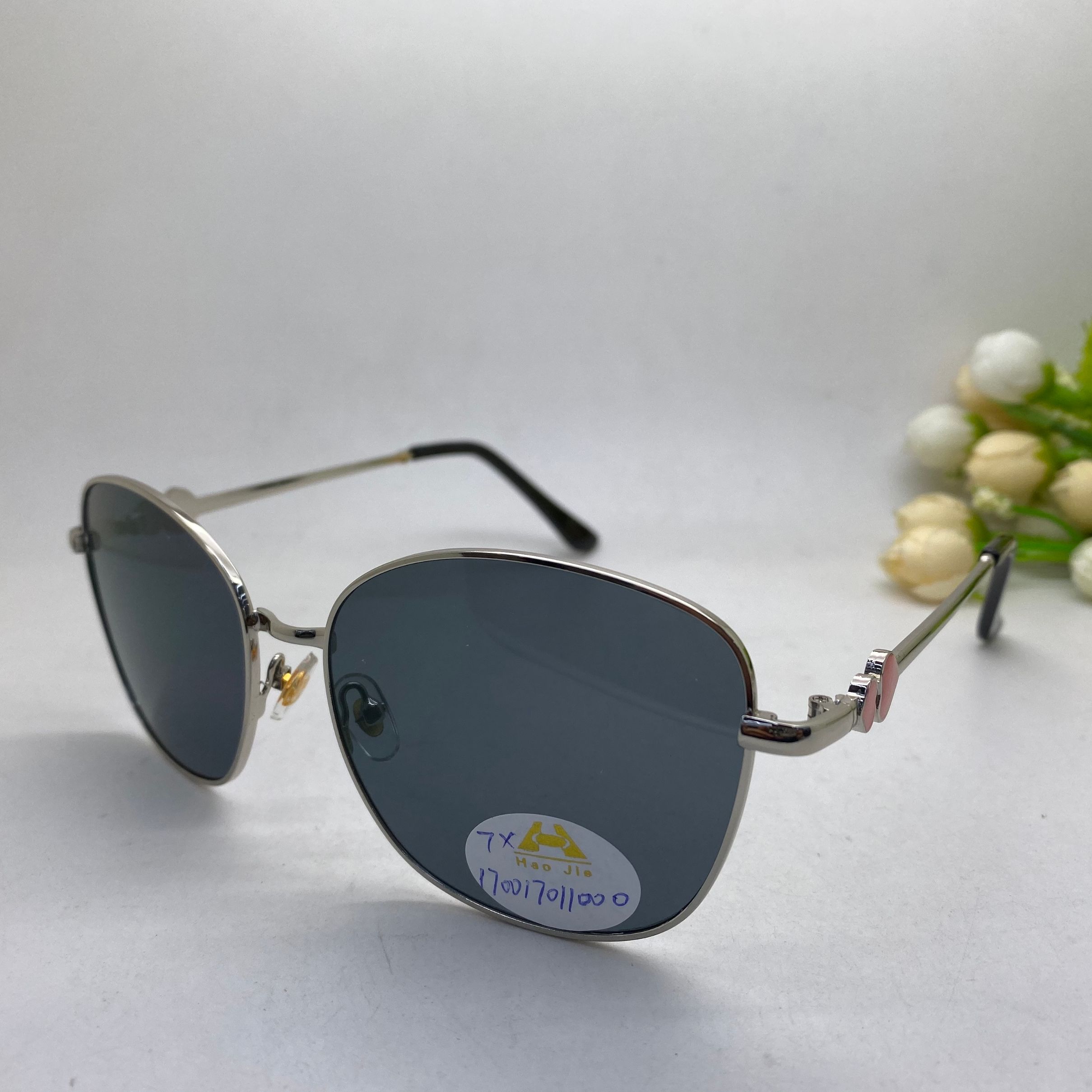 New square metal sunglasses for men and women from Yiwu, 170017 pic 2