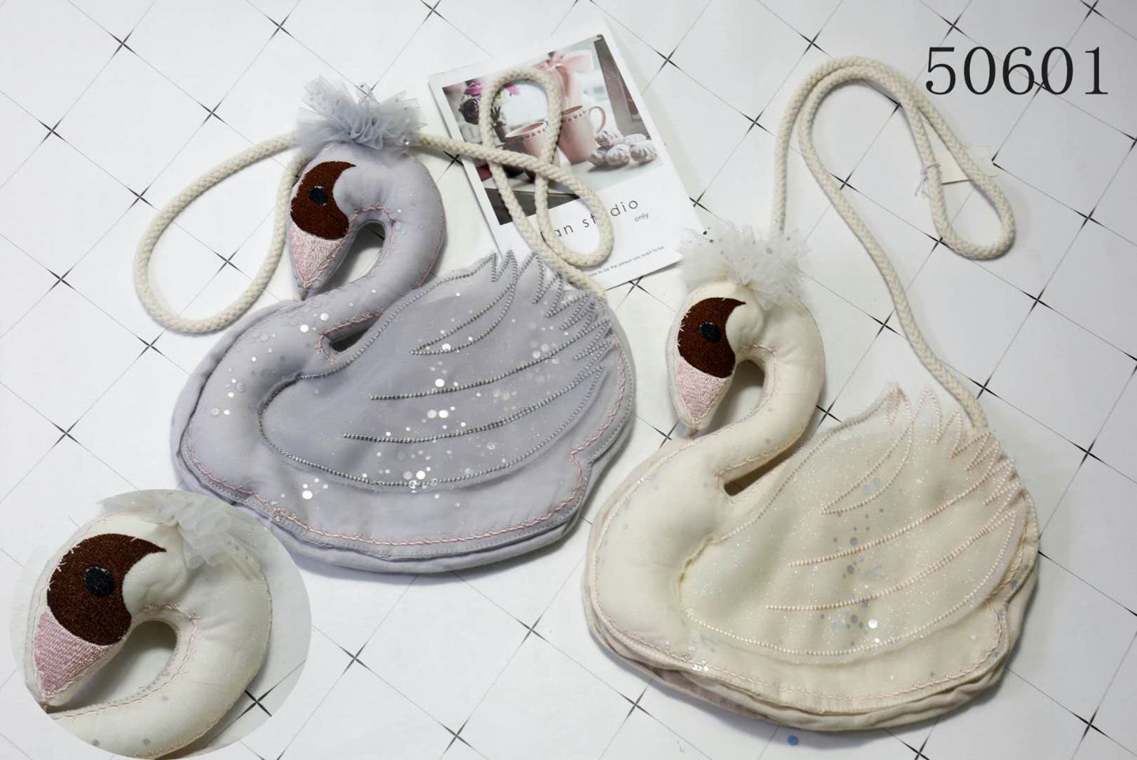 Yiwu Selection Swan bag 50601/ F2-012