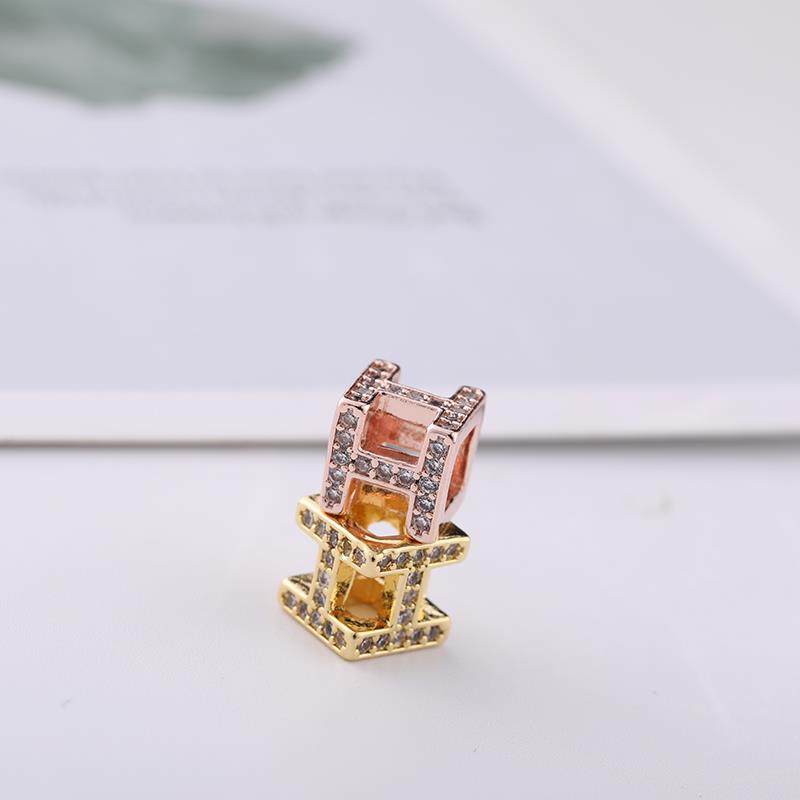 Creative H-shaped cube personalized full-diamond fashion pendant accessory live-streaming on Kuaishou Internet Bestseller Factory direct sales (Single pendant without chain) Specification image
