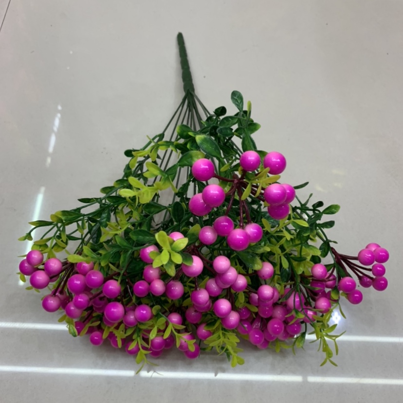 Twelve red fruits