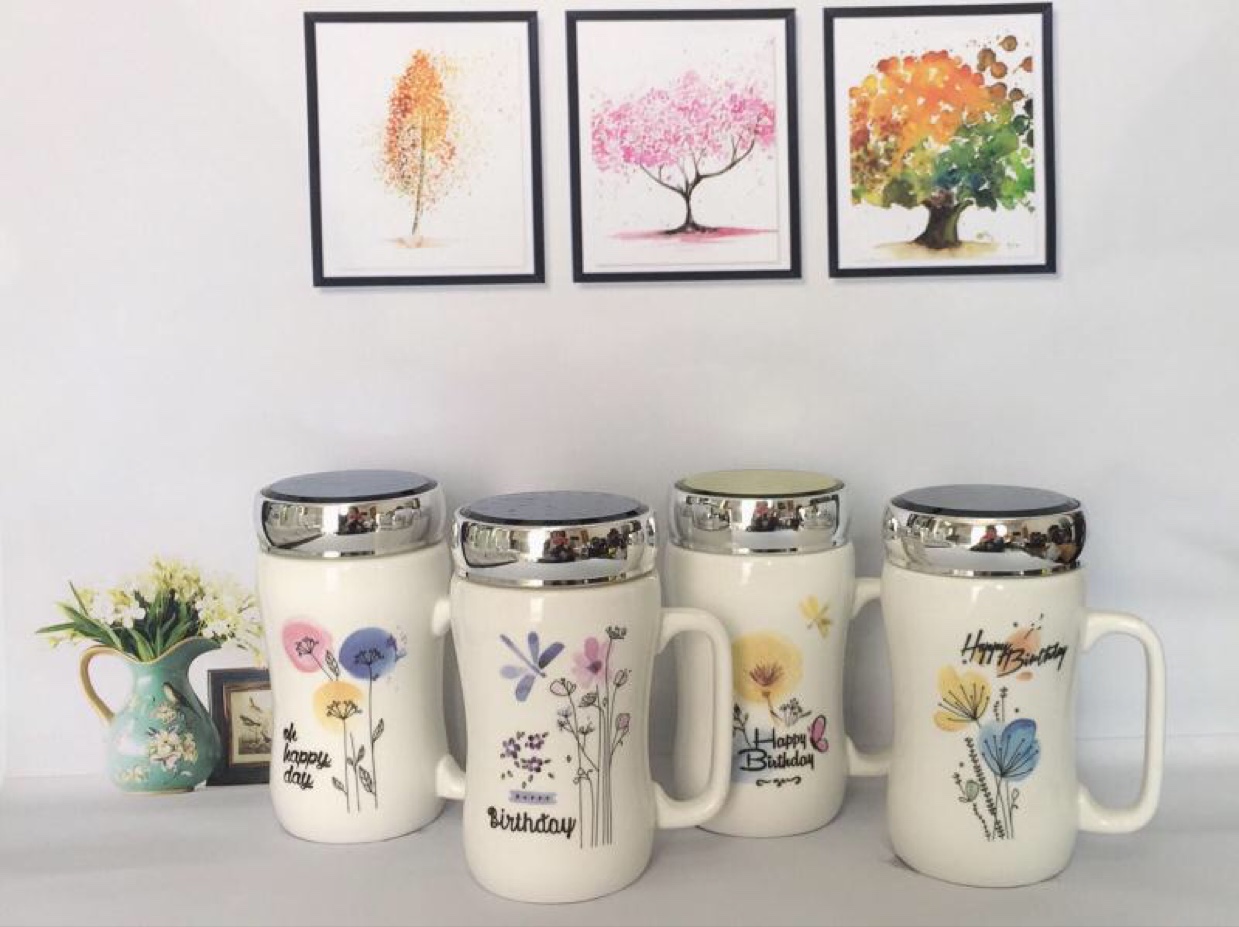 Creative ceramic mirror cups, fresh and clean water cups, tea cups with LIDS, factory direct sales