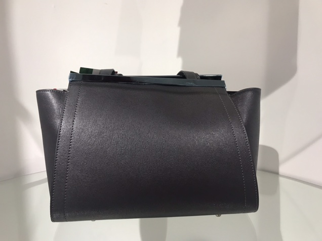 Female bag thumbnail