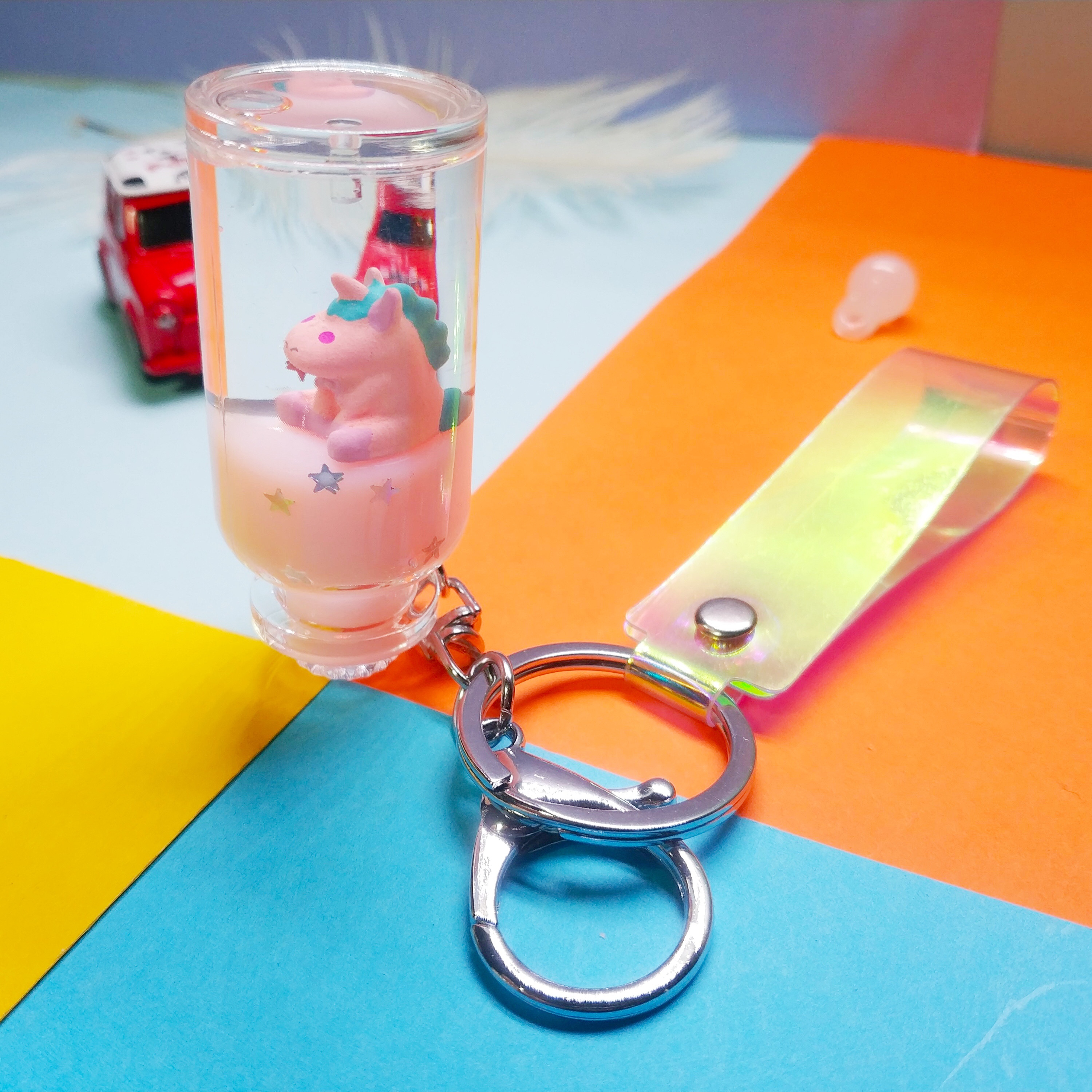 Cute Girl Heart Floating Ocean Doll Key Chain Creative Water World Animal Quicksand Key Chain Bag Pendant Application Scenario