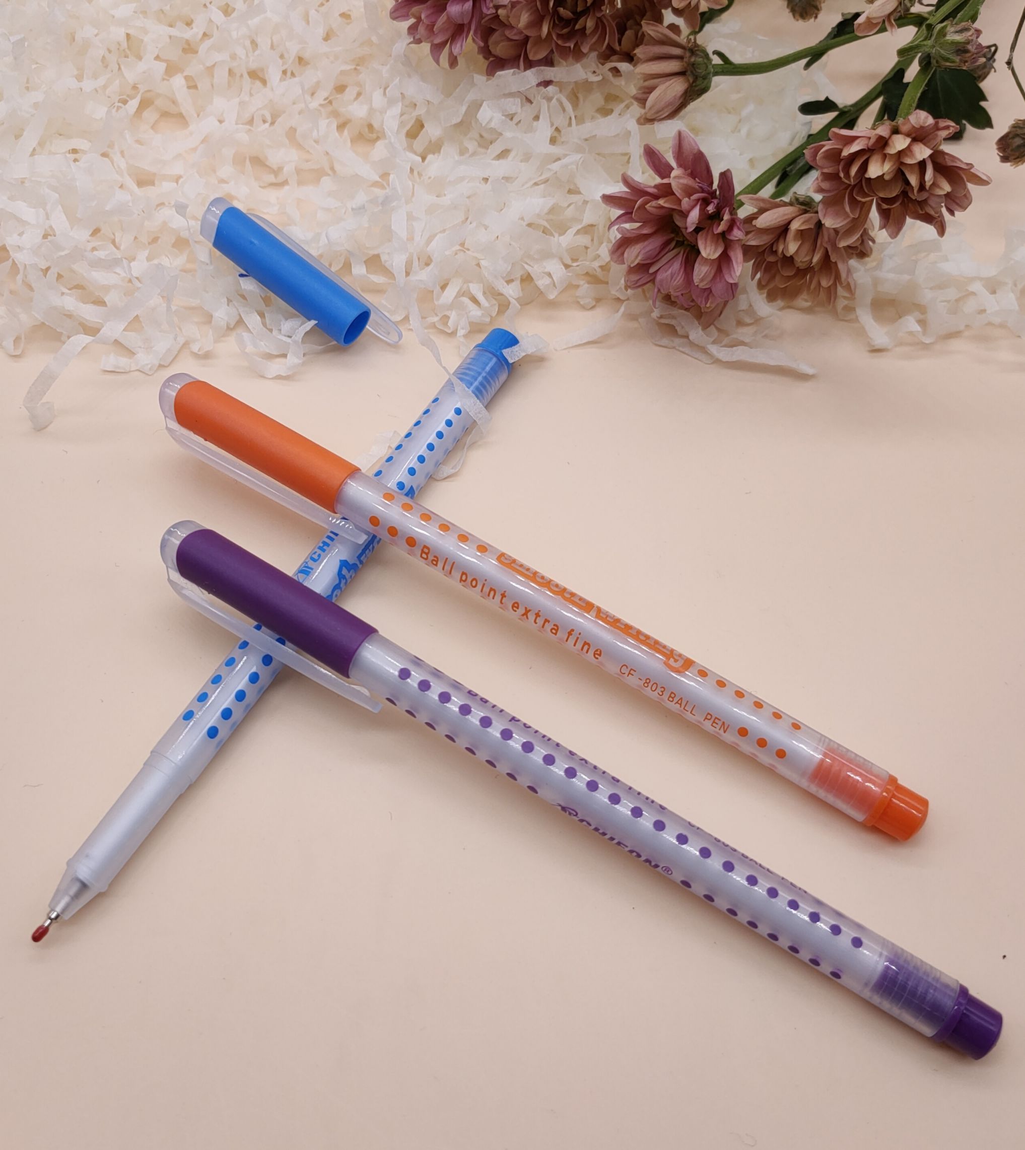Fine stick ballpoint pen student oil pen small fresh ballpoint pen Item Picture