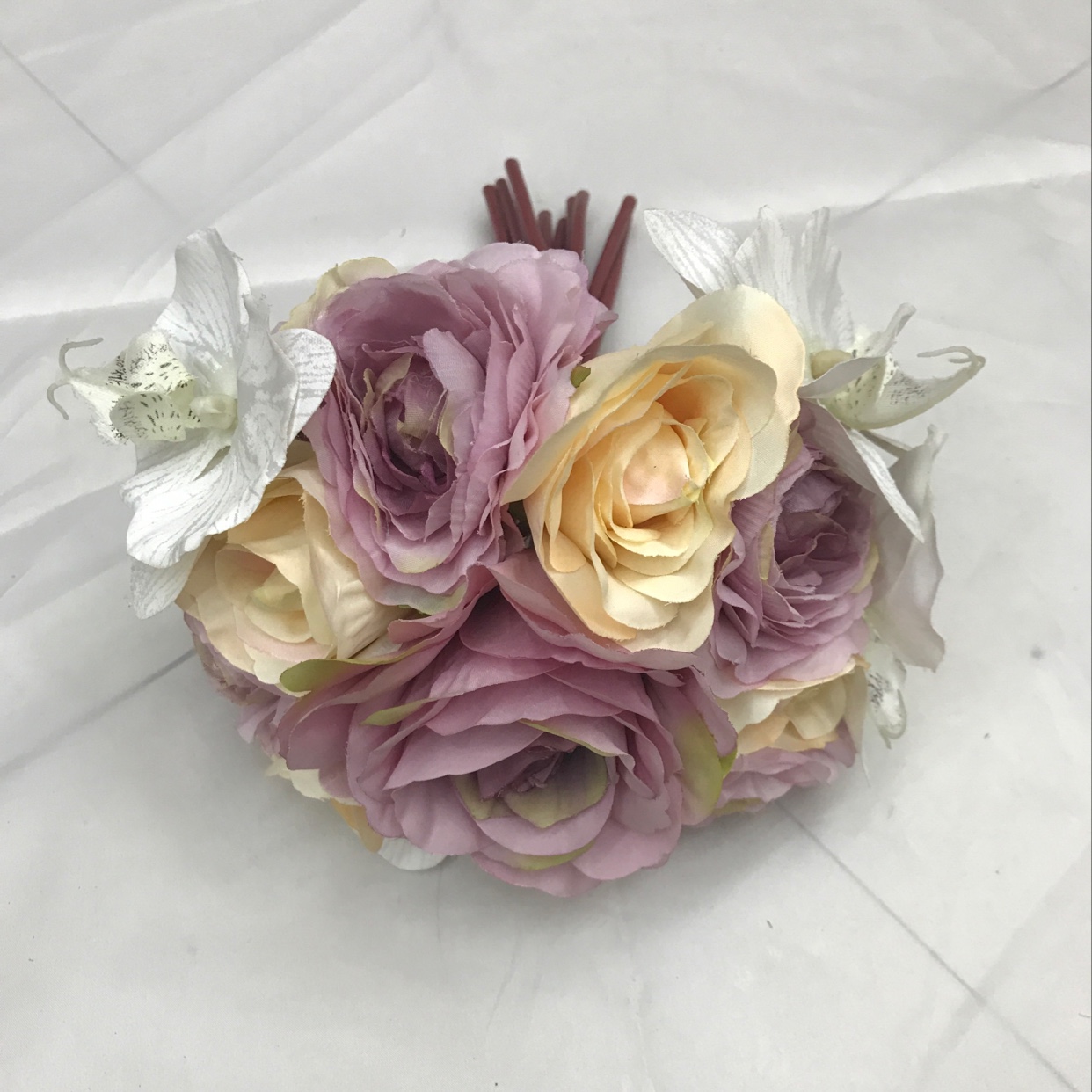 Rose, lily and Phalaenopsis combination bouquet Application Scenario