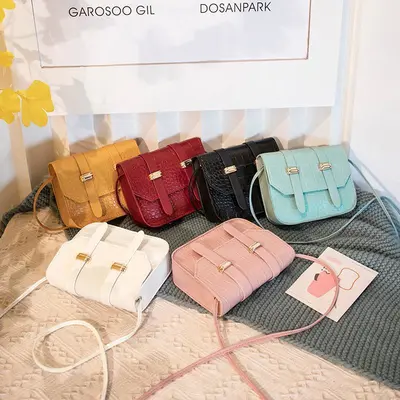 2020 Summer Small Square Simple One-Shoulder Crossbody Handbag For Women Mobile Phone Cambridge Bag Students Crocodile Pattern Korean Version Of The Tide