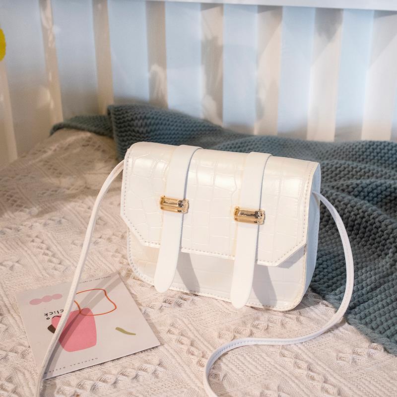 2020 Summer Small Square Simple One-Shoulder Crossbody Handbag For Women Mobile Phone Cambridge Bag Students Crocodile Pattern Korean Version Of The Tide Application Scenario