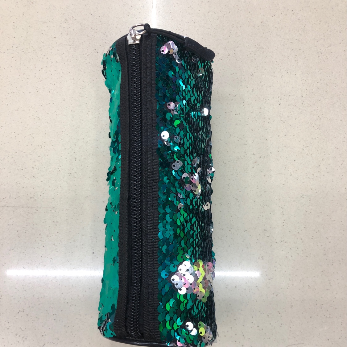 Glitter Fish Scale Cylinder Stationery Bag Pen Bag Specification drawing
