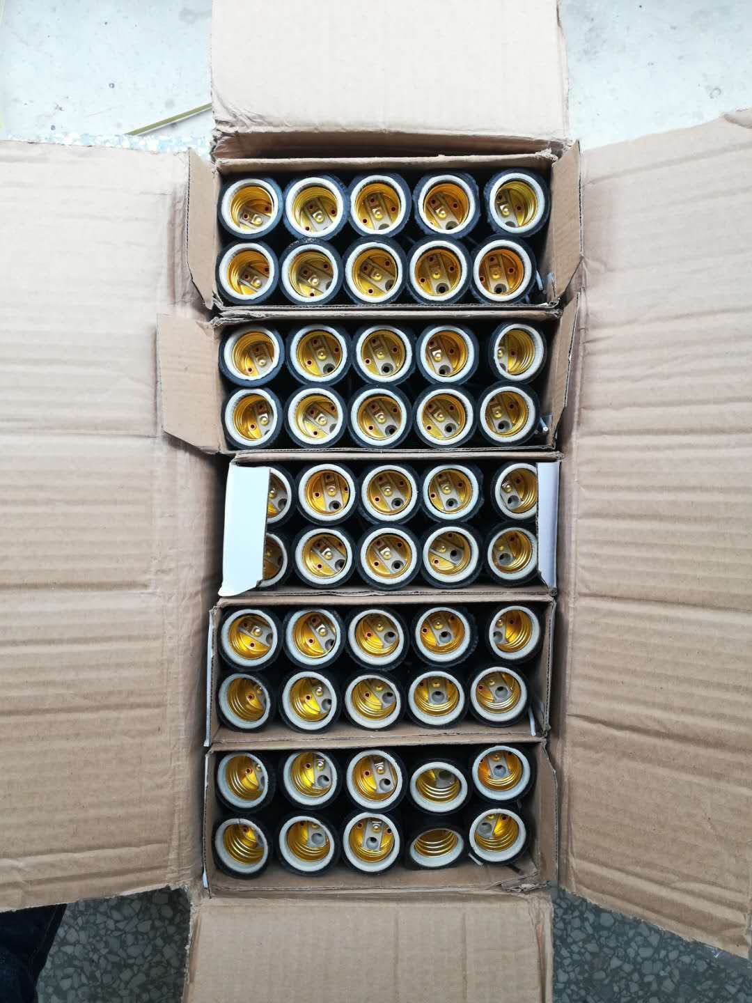 自来水铁管子/洗衣机减速器连接套/窗帘杆铝/骨头配件/五金件配件产品图