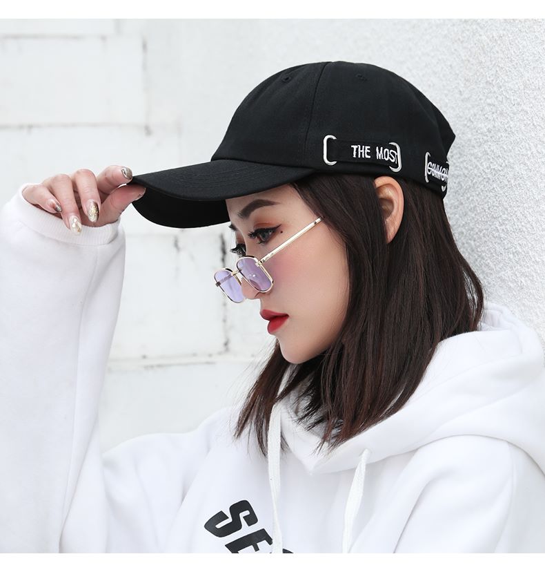 Spring And Summer Female Korean Version Of The Trend Brand Instagram Cap With All Fashion Sun Visor Hat Male Sun Hat Baseball Cap Application Scenario