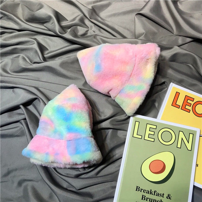 Korean autumn and winter sweet and cute colorful plush fisherman hats are becoming popular on Instagram. The thick and warm basin hats are in vogue undefined