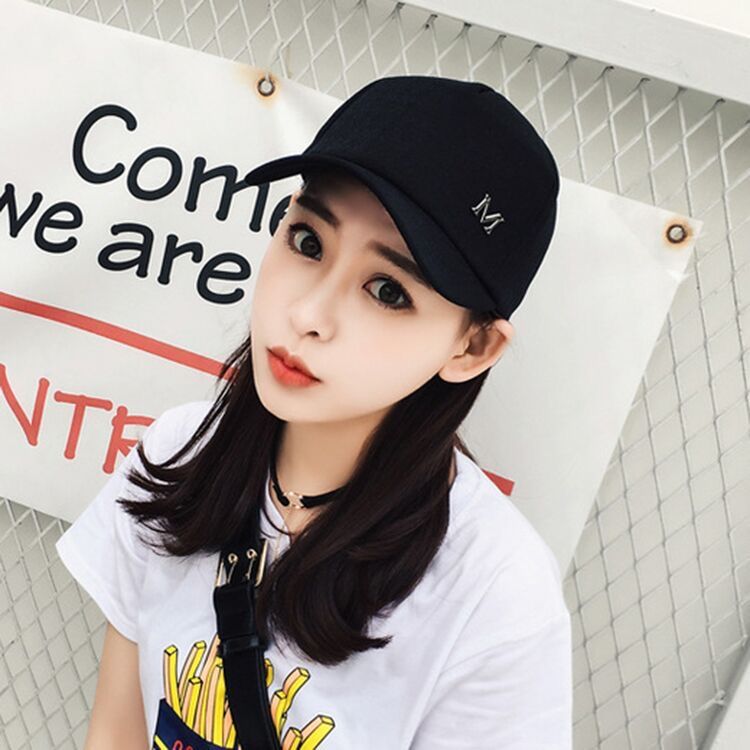 South Korean version of the baseball cap female spring and summer black M label cap travel leisure sun hat cap Item Picture