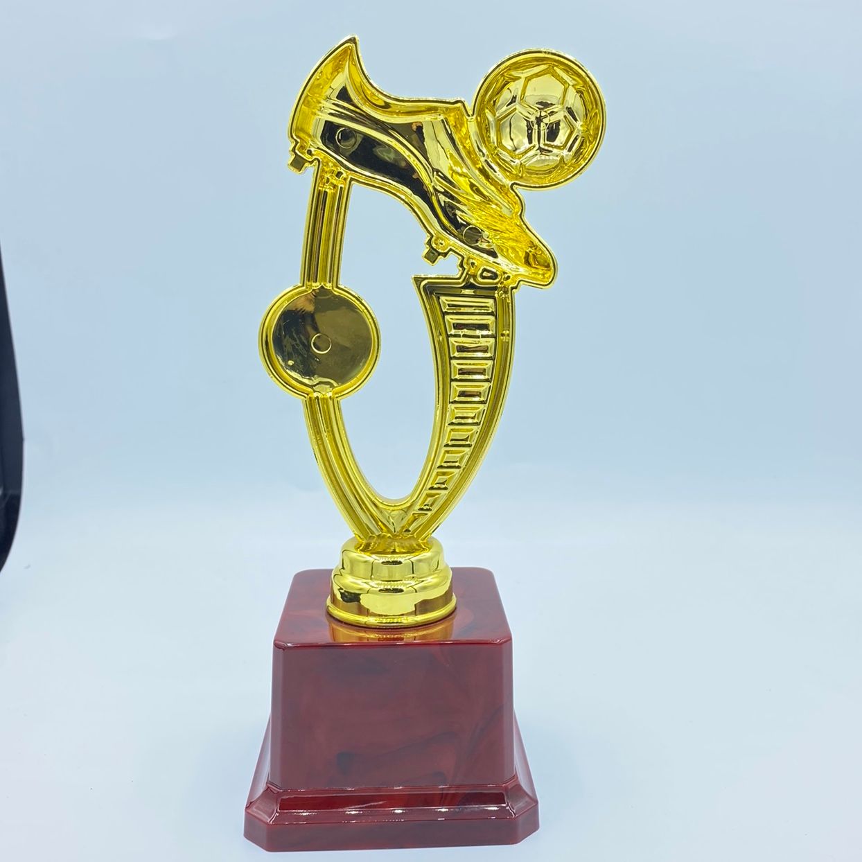 New popular competition prizes and rewards from Yiwu, plastic football trophies with customizable logos pic 3