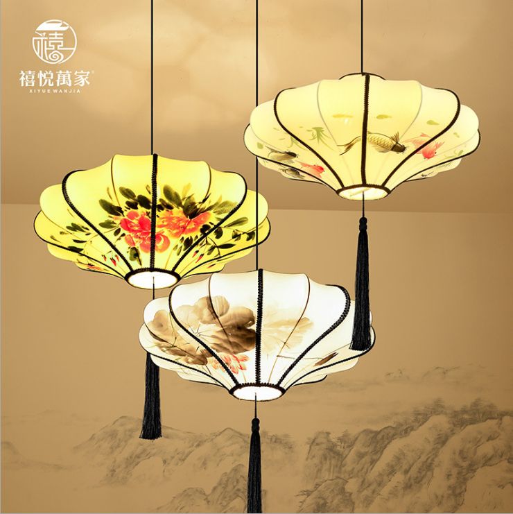 60 Chinese-style antique lanterns, classical hand-painted ink-wash lanterns, fabric decorative chandeliers for hotels, restaurants and tea houses Application Scenario