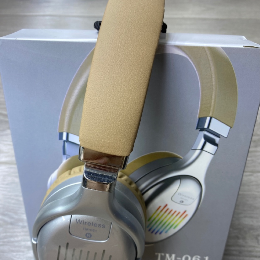 061 Headphones Specification image