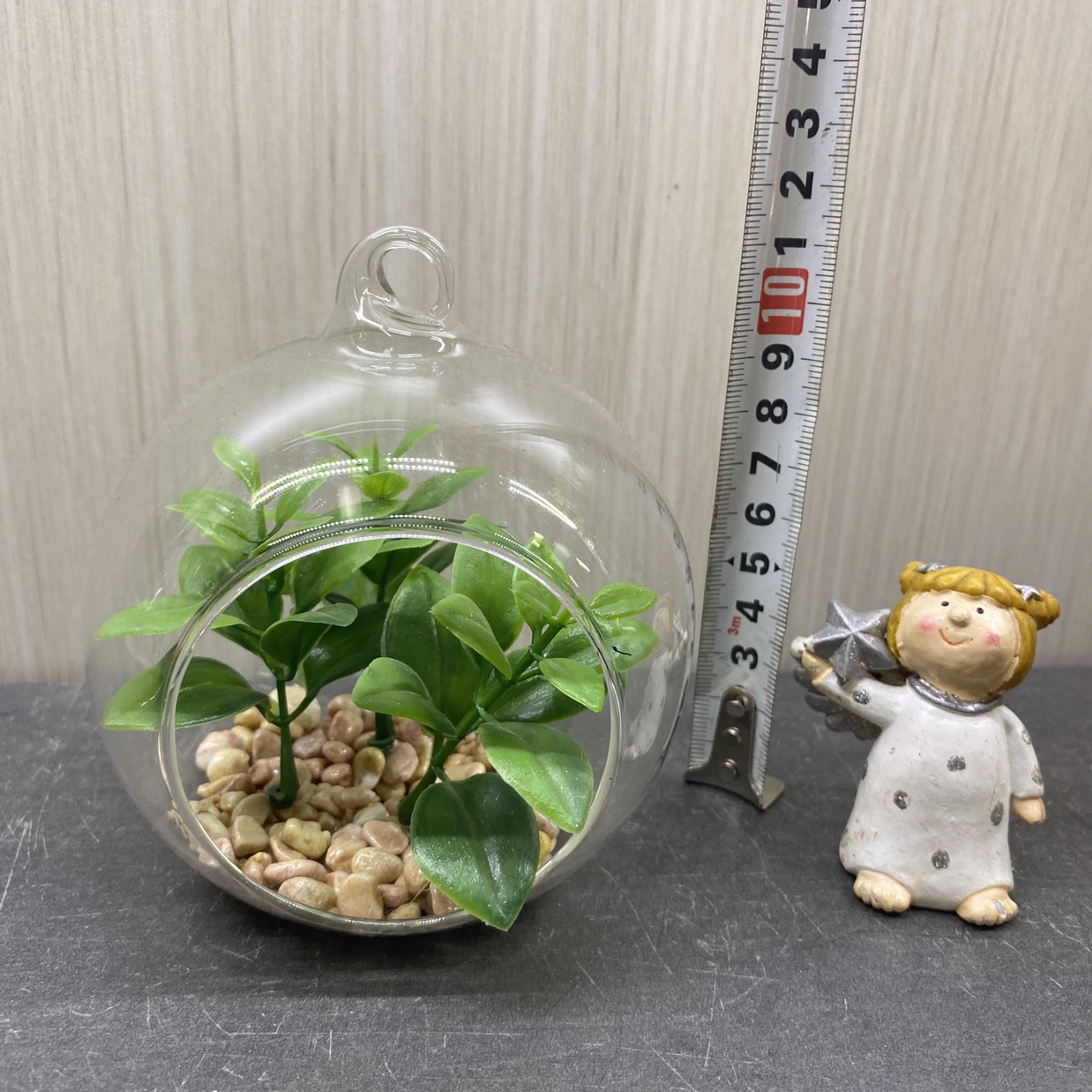 High-quality borosilicate glass balls from Yiwu, including decorative flowers. Fresh home decor items!