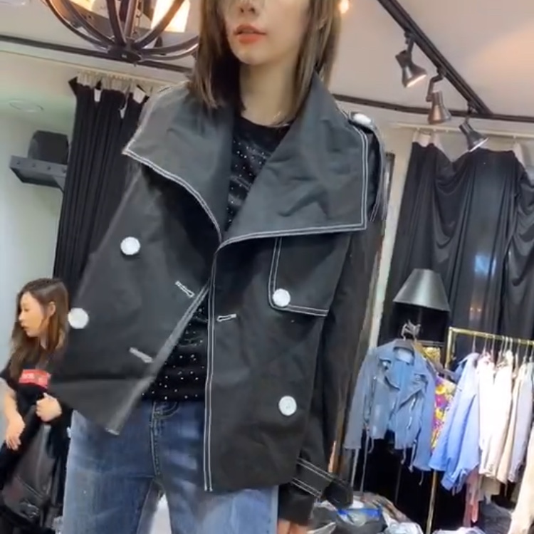 欧韩时尚大方新款女装