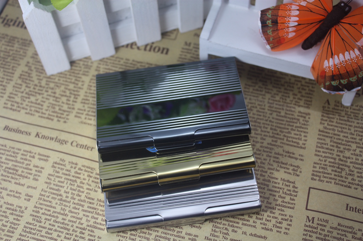 Titanium alloy stripe stainless steel card holder thumbnail