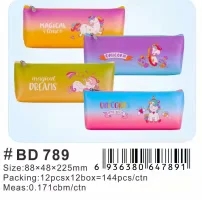 Unicorns are popular in pen bags. If you like them, you can consult customer service first