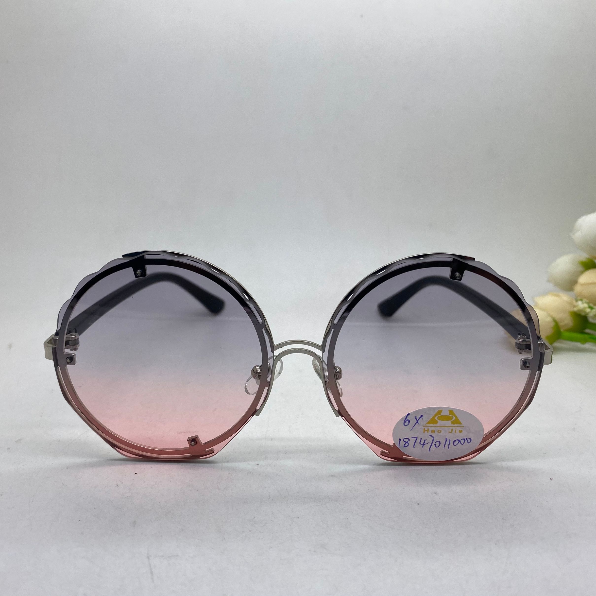 Yiwu Selection 2020 new round large frame sunglasses woman 18747