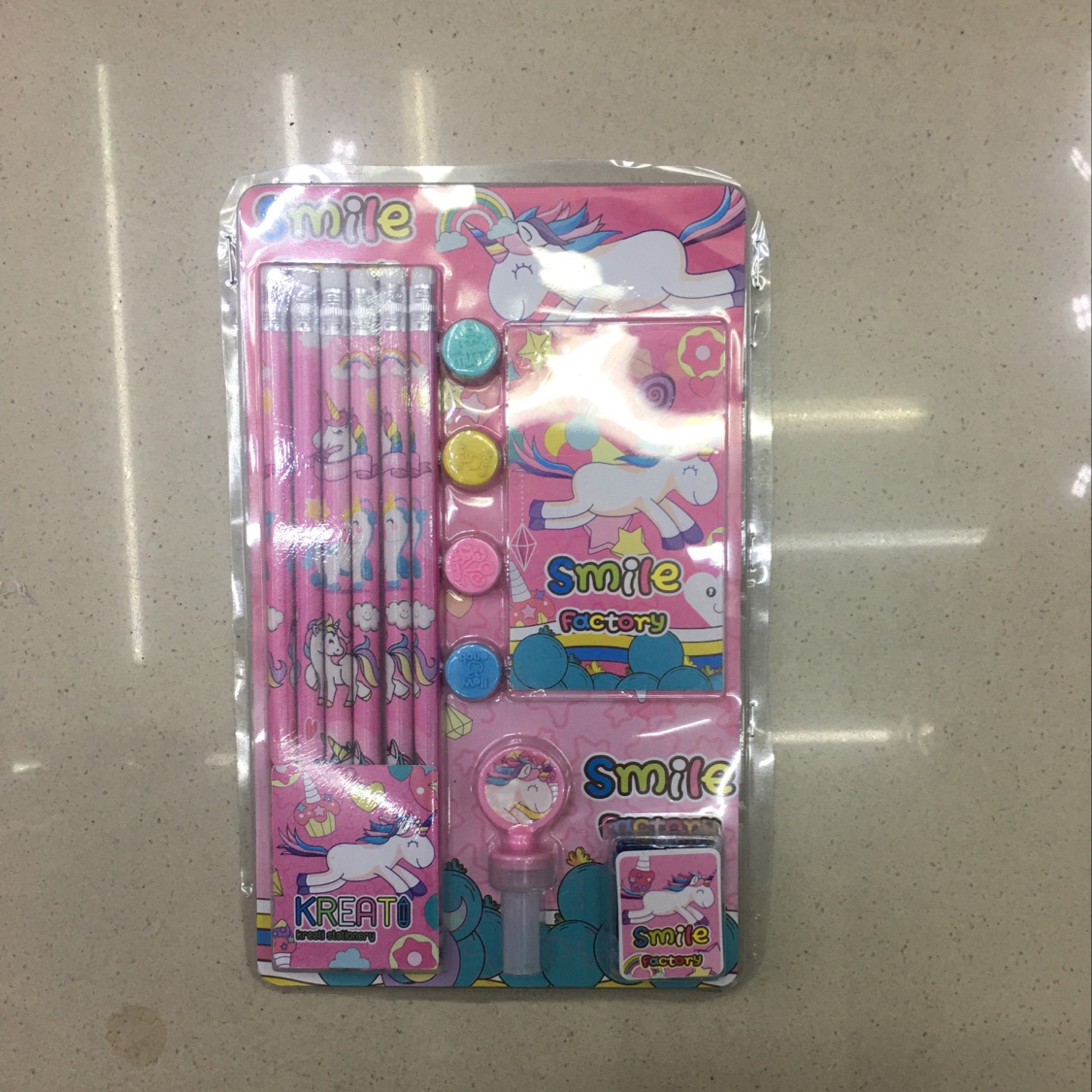 Children's Cartoon Pencil And Pencil Cover Seal Set Application Scenario
