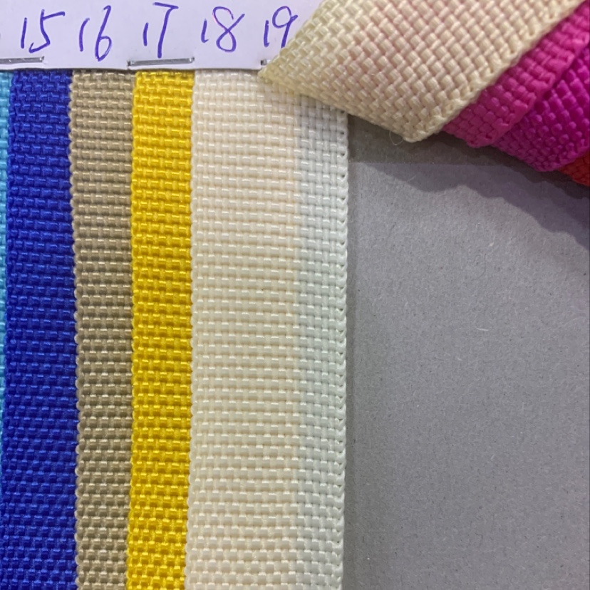 Factory direct sales of best-selling new woven leather products ranging from 1 cm to 8 cm. Large stock of high, medium and low-end bags, sofas, shoes, and fabric in 18 # color details Picture