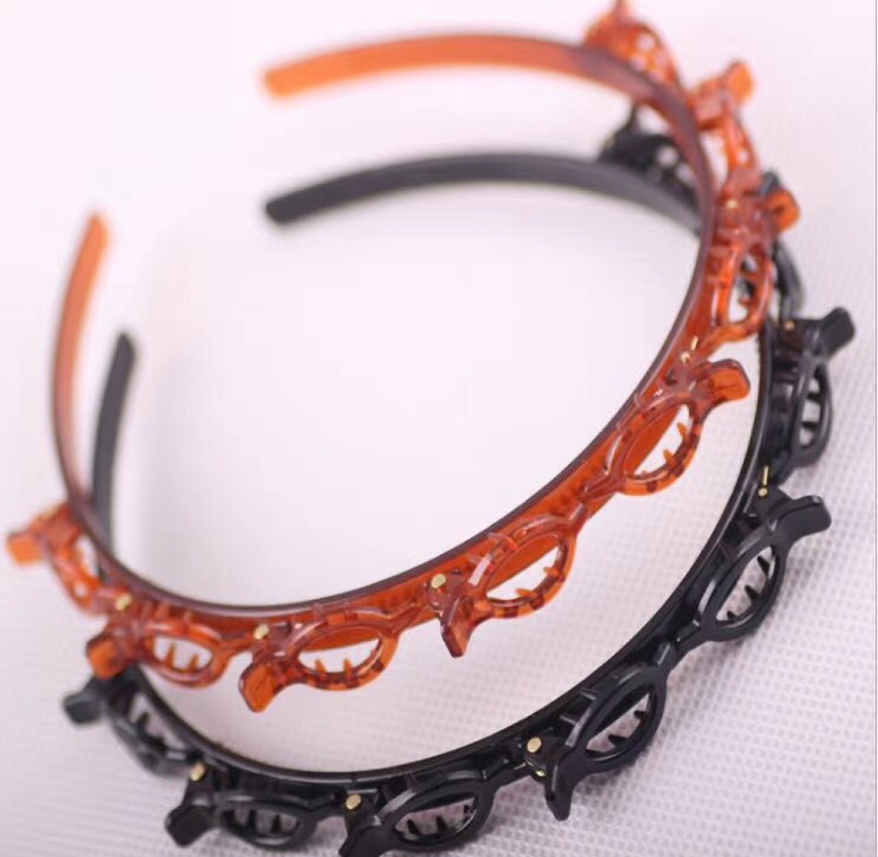 The popular Korean-style plastic small grab head buckle on Amazon cross-border e-commerce has become a bestseller