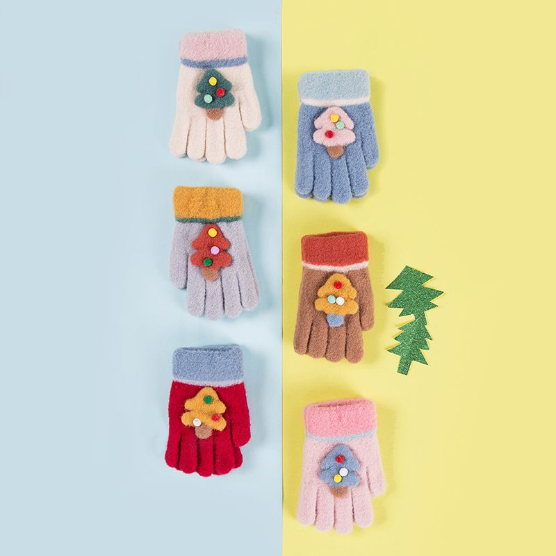 Sulwhasoo's new children's gloves keep warm in winter with five fingers Christmas trees thumbnail