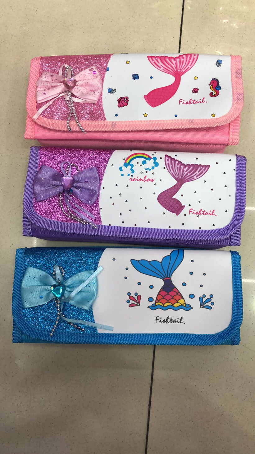 Individuality Creative Outstanding Student Pencil Bag Male And Female Junior High School Students Large Capacity Small Fresh And Cute Pencil Box Simple High School Application Scenario