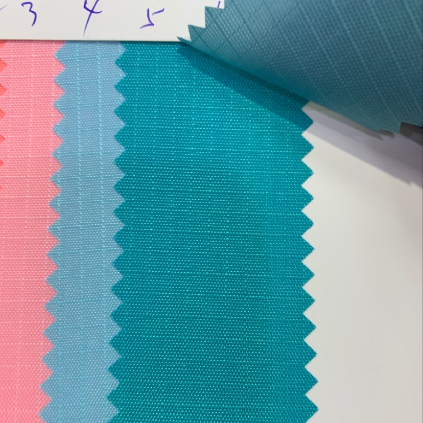 Factory direct sales of the best-selling new 210D three-section checkered fabric. Large stock of high, medium and low-end luggage, sofa, shoe materials and fabric in No. 5 color details Picture