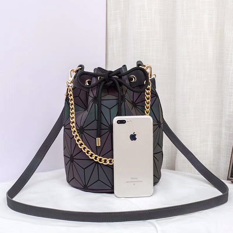 "Internet celebrity rainbow bag.