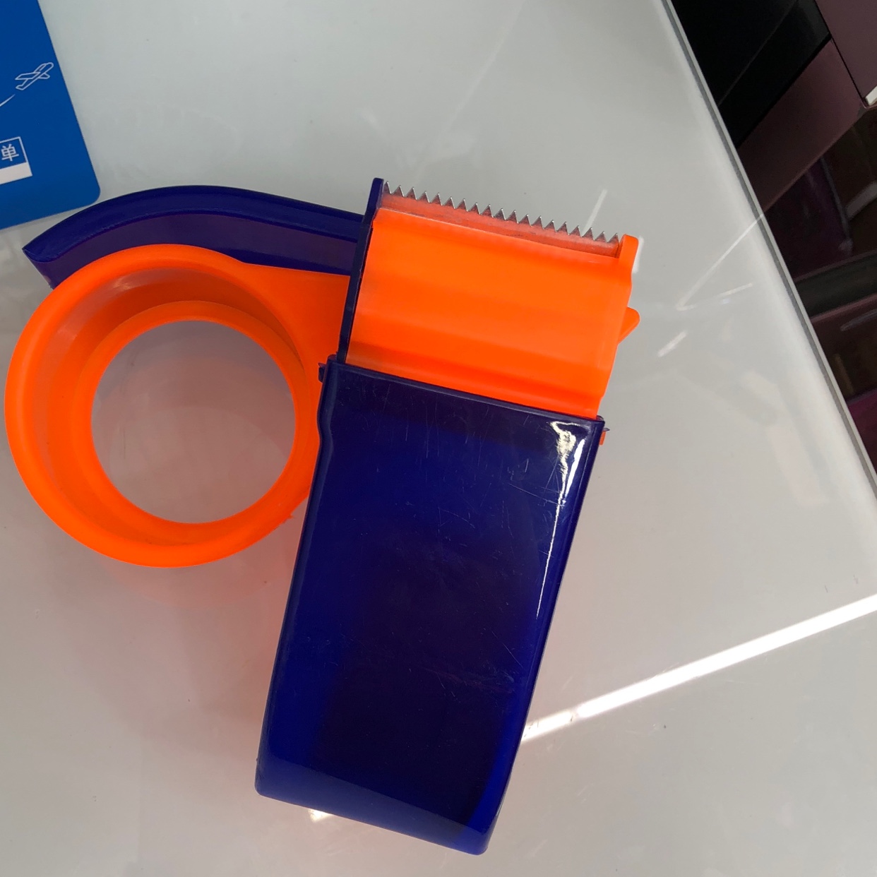 Medium tape packer thumbnail