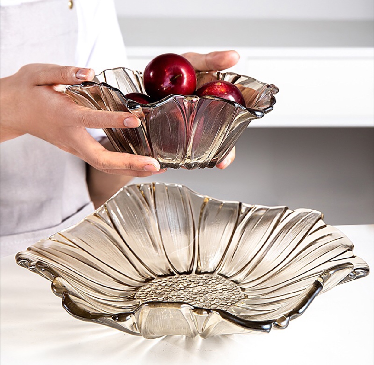 18果斗 厂家新款人工吹制 色料玻璃花瓶简约现代玻璃花瓶透明插花瓶北欧美式客厅餐桌轻奢家居装饰品摆件 批发