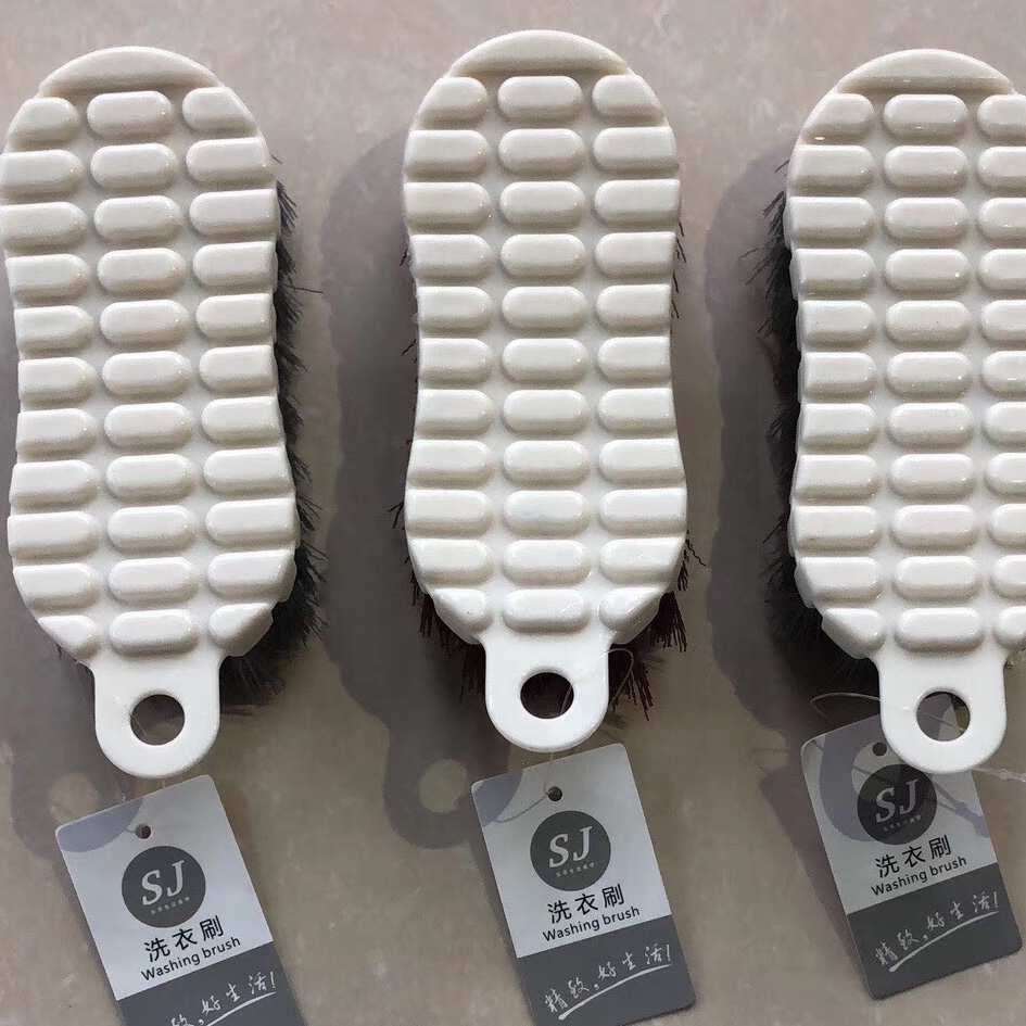 259 clothes brush thumbnail