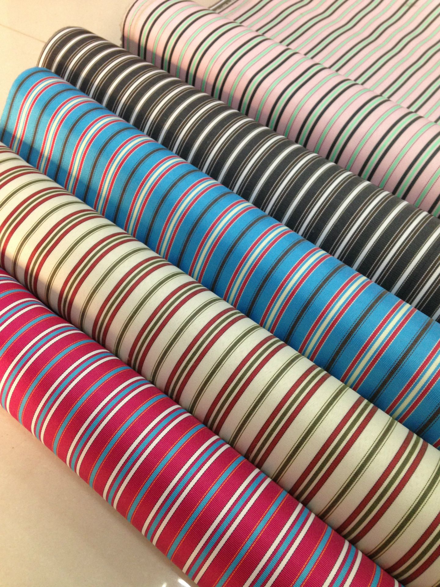 义乌华夏皮革 主要经营小条纹 直条 格子发泡 厂家直销详情图7